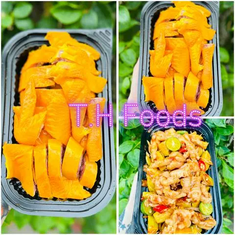 Hình ảnh 1 Con Gà Ủ Muối + Chân Gà RX Sốt Thái Vừa + Tặng Coca