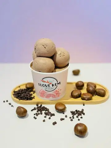Hình ảnh Kem Hạt Dẻ Socola
