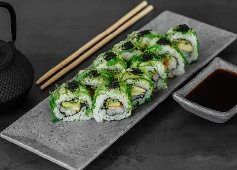 Hình ảnh Chuka Roll