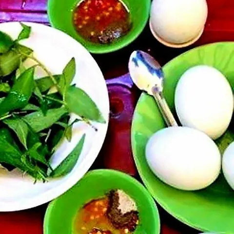 Hình ảnh Hột vịt lộn luộc 1 phần 3 quả