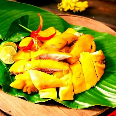 Hình ảnh ComBo 1/2 Con Gà Ủ Muối Hoa Tiêu ( Chặt Sẵn ) + 1 Khay Chân Gà Ủ Muối Hoa Tiêu Rút Xương Khay 500G + Kèm 3 Hũ Sốt Chấm Muối Hoa