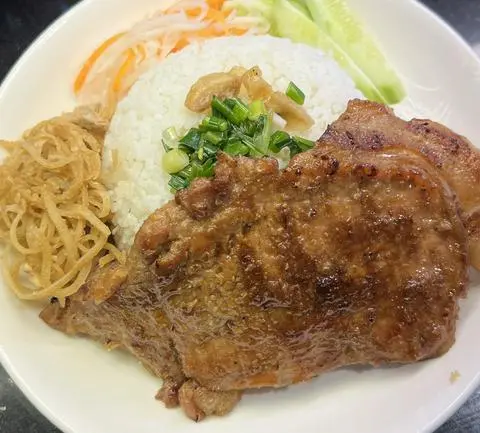 Hình ảnh Cơm tấm sườn bì