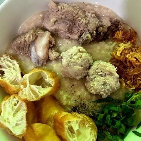 Hình ảnh Cháo sườn cục - thịt viên - quẩy
