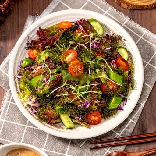 Hình ảnh Salad rong nho chay - vegan salad with sea grapes