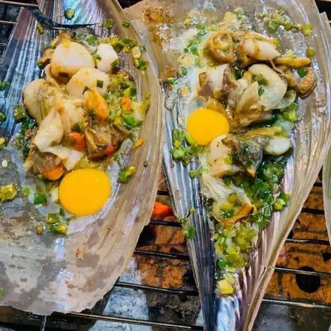 Hình ảnh SÒ MAI NƯỚNG TRỨNG CÚT MỠ HÀNH
