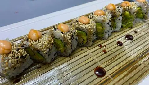 Hình ảnh Eringi Tempura roll