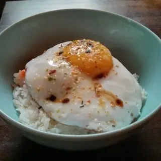Hình ảnh Cơm trứng ốp la +canh