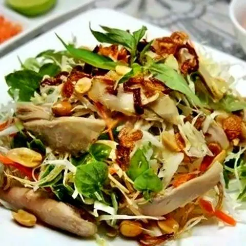 Hình ảnh Gỏi gà chua ngọt
