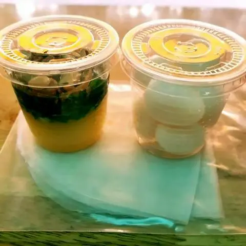 Hình ảnh Bánh tráng chấm bơ mỡ hành trứng cút lòng đào