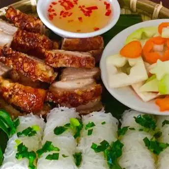 Hình ảnh Bánh hỏi heo quay