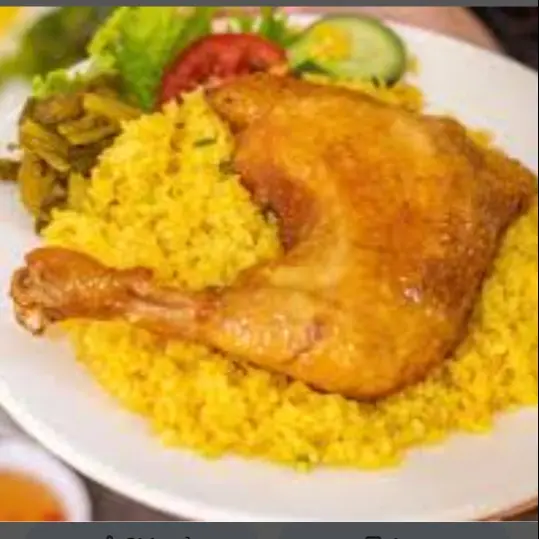 Hình ảnh Cơm gà xối mỡ