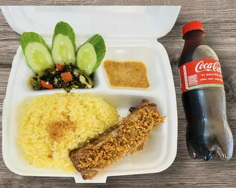 Hình ảnh Combo Cơm Sườn Que Nướng + 1 chai coca