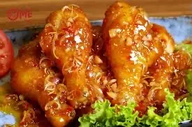 Hình ảnh Đùi gà tỏi hoặc ức sốt mắm tỏi