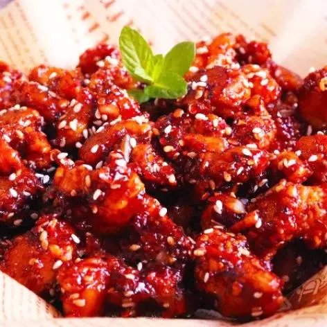 Hình ảnh Gà không xương sốt cay