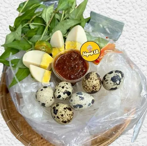 Hình ảnh Combo Bánh Tráng Chấm Sốt + Trứng (Hủ Lớn)