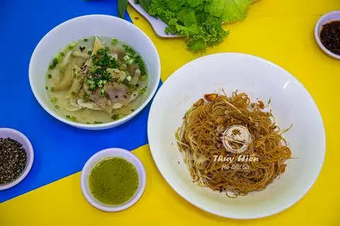 Hình ảnh Hủ Tiếu - Gà Xé