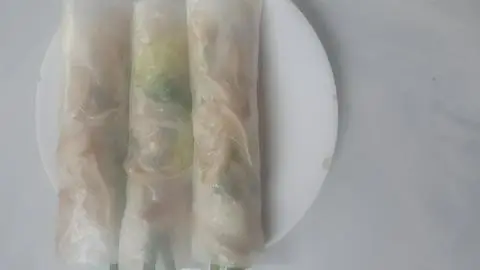 Hình ảnh Gỏi cuốn tai heo