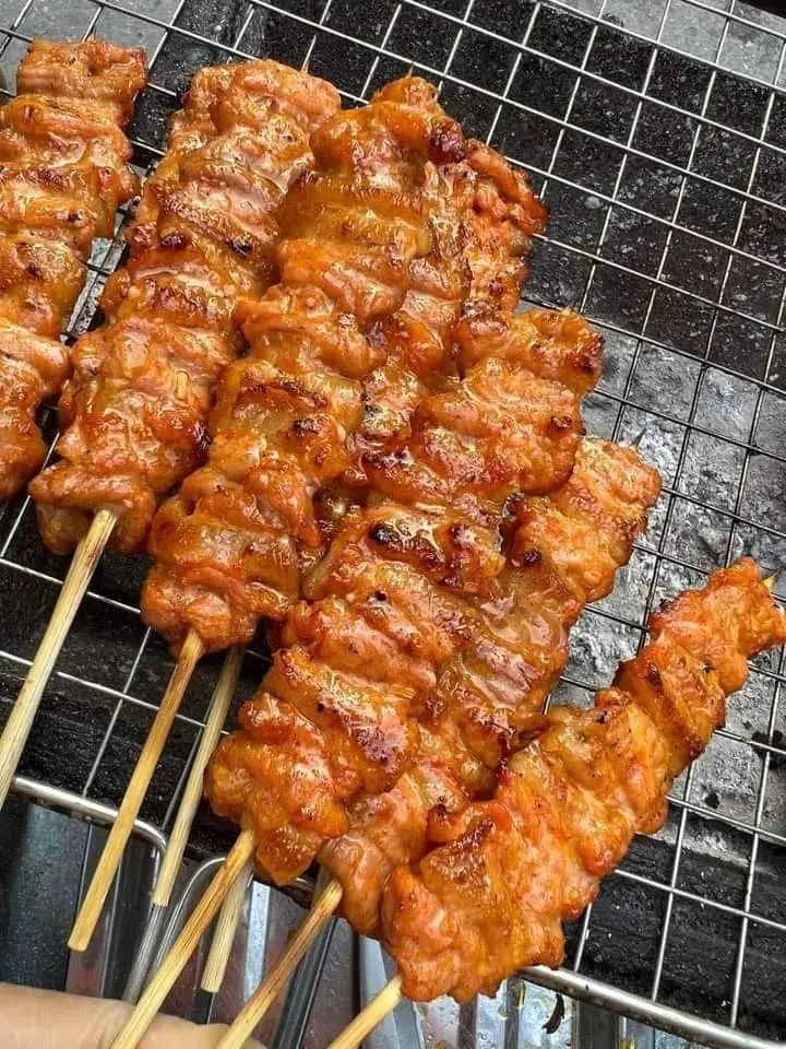 Hình ảnh Cơm Thịt Xiên Que Nướng