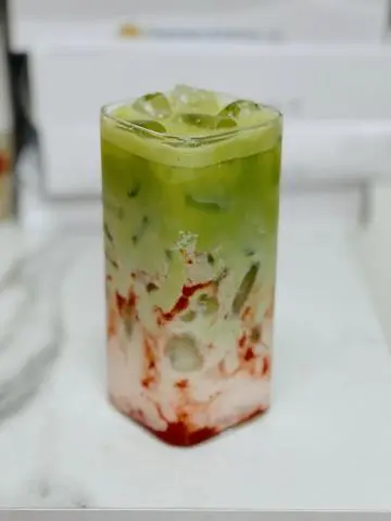 Hình ảnh Matcha Strawberry Latte