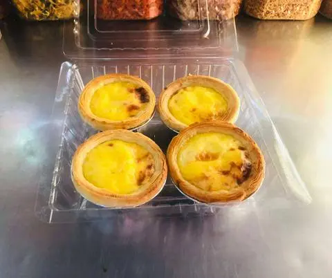 Hình ảnh 4 chén bánh tart trứng 