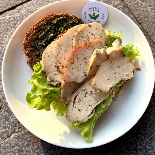 Hình ảnh Chicken Pesto Sandwich