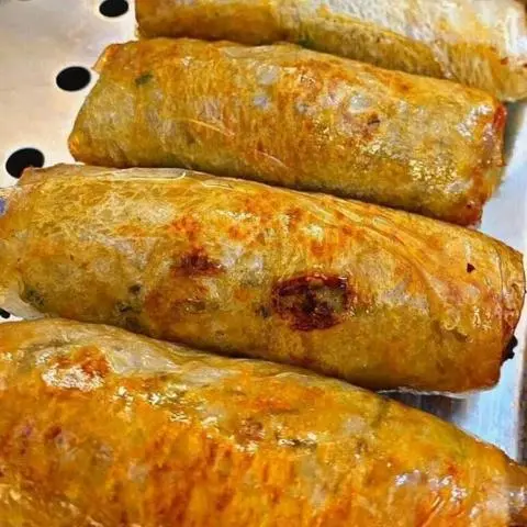 Hình ảnh Cơm chả gìo nem rán 