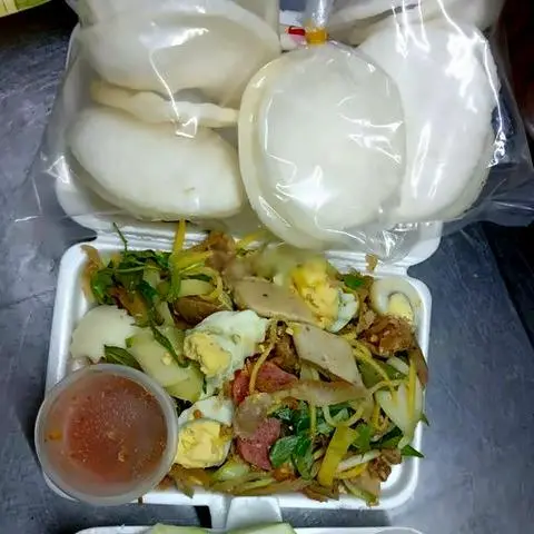 Hình ảnh Tré trộn thập cẩm - chả bò