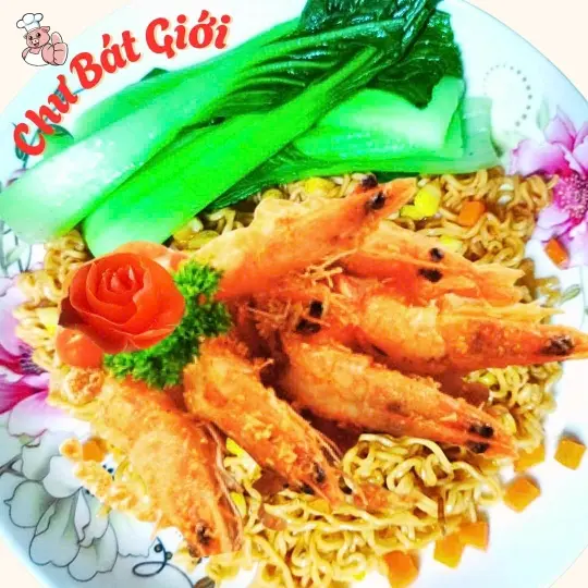 Hình ảnh Mì trộn tôm lắc mắm tỏi