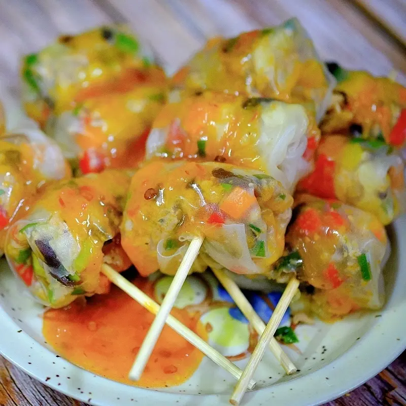 Hình ảnh Bánh tráng lụi heo trứng cút ( 4 cuộn)