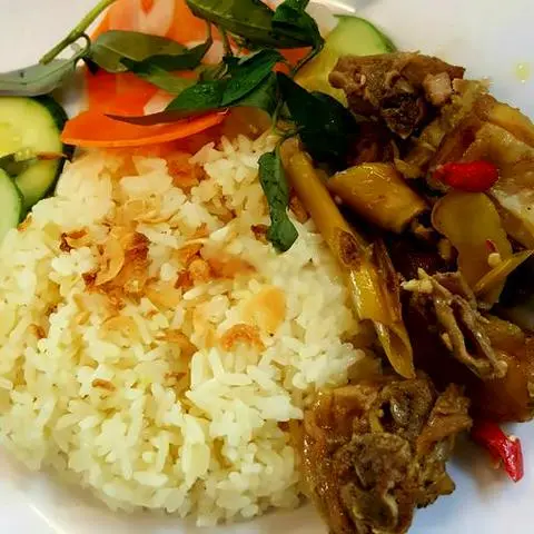 Hình ảnh Cơm gà kho sả