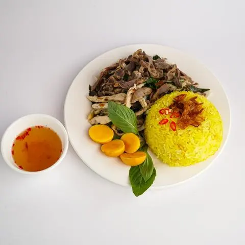 Hình ảnh Cơm Gà Hội An Gà Xé + Trứng Non