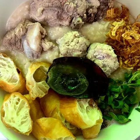 Hình ảnh Cháo sườn thịt viên thảo quẩy
