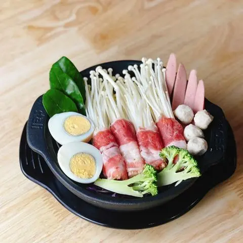 Hình ảnh Mỳ Lẩu Thái Bò Mỹ Cuốn Nấm Trứng