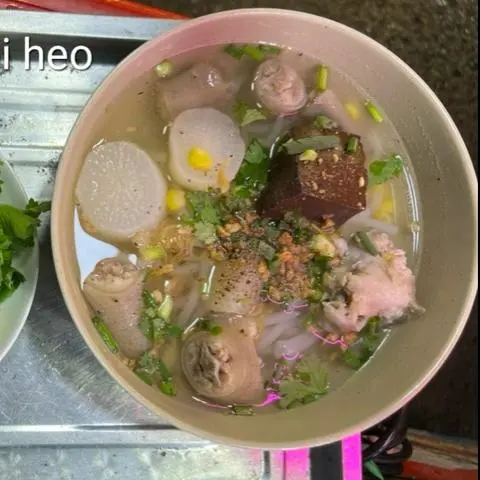 Hình ảnh GIÒ KHOANH. MÓNG HEO THÊM