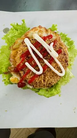 Hình ảnh Burger Gà Giòn-Trứng