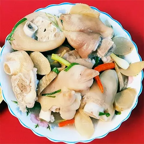 Hình ảnh giò heo thêm 