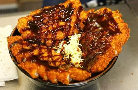Hình ảnh MÌ TRỘN TONKATSU ĐẶC BIỆT - MIẾNG HEO SIZE LỚN 200GRAM