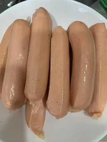 Hình ảnh 3 Cây Xúc Xích Đức 