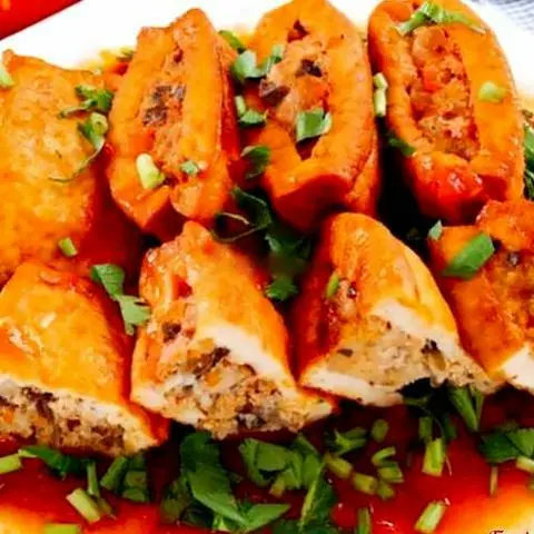 Hình ảnh Cơm rau xào nấm kho đậu hủ nhồi dưa mắm 