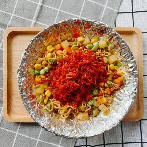 Hình ảnh Mì trộn bò khô