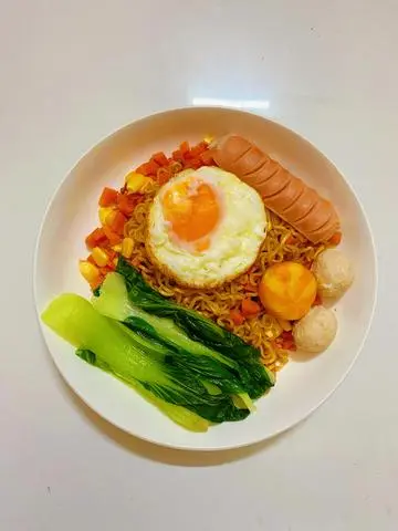 Hình ảnh Mì Trộn Thập Cẩm