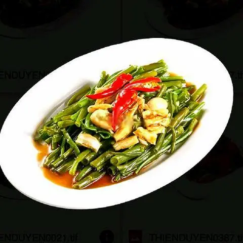 Hình ảnh Rau muống xào tương cay chay