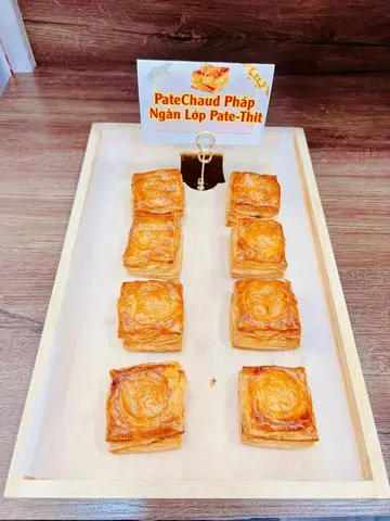 Hình ảnh Bánh Pater Pháp Thịt Ngàn Lớp