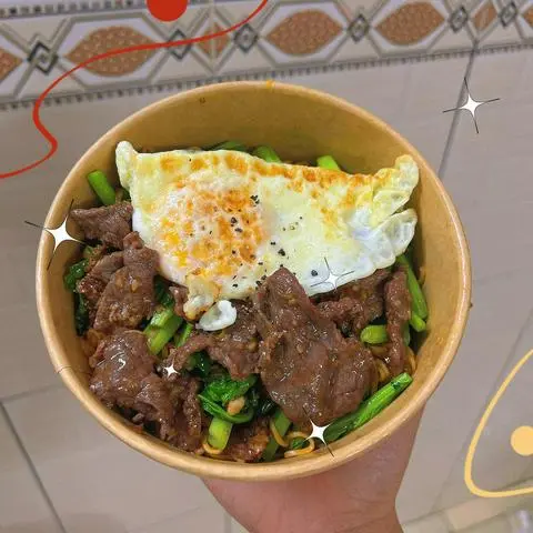 Hình ảnh Mì xào bò trứng
