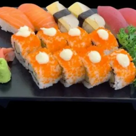 Hình ảnh Sushi Combo 9 - Canh Rong Biển