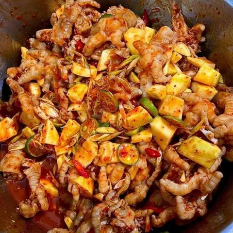 Hình ảnh chân gà rút xương sốt thái siêu to