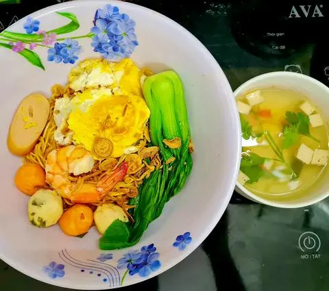 Hình ảnh Mì trộn thập cẩm