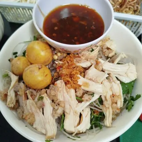 Hình ảnh Miến Trộn Gà Xé&Trứng Nón.