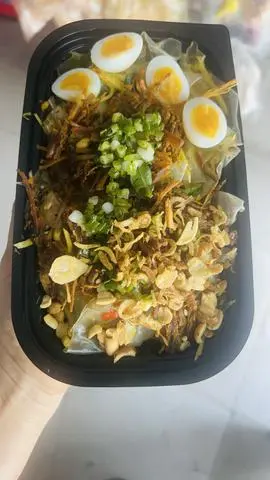 Hình ảnh bánh phơi sương trộn sate khô bò trứng cút 