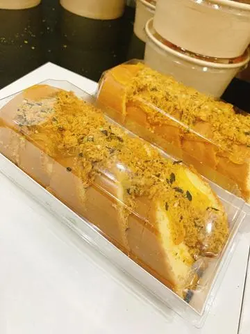 Hình ảnh Bông lan cuộn hải sản